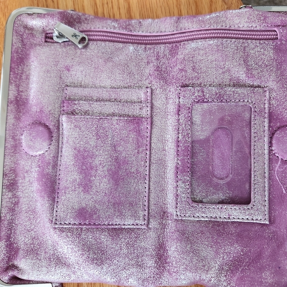 Hobo Lauren Clutch - Picture 6 of 11